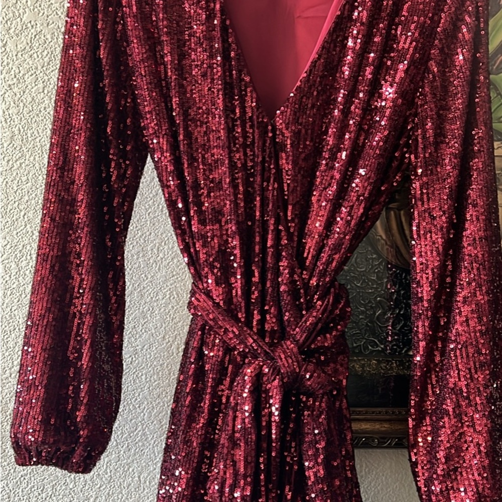 Gianni Bini Red Mini Dress for Chic Occasions - Picture 2 of 3